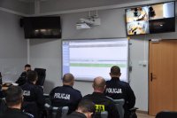 Policjanci w trakcie zajęć na stanowisku kierowania