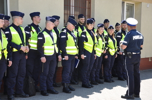 Zbiórka grupy policjantów